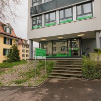 Eingang der Sprachschule Schneider in Zürich